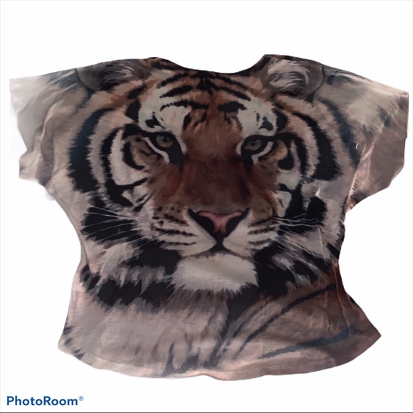 🐯 Celebutante Las Vegas tiger tee - Picture 2 of 3